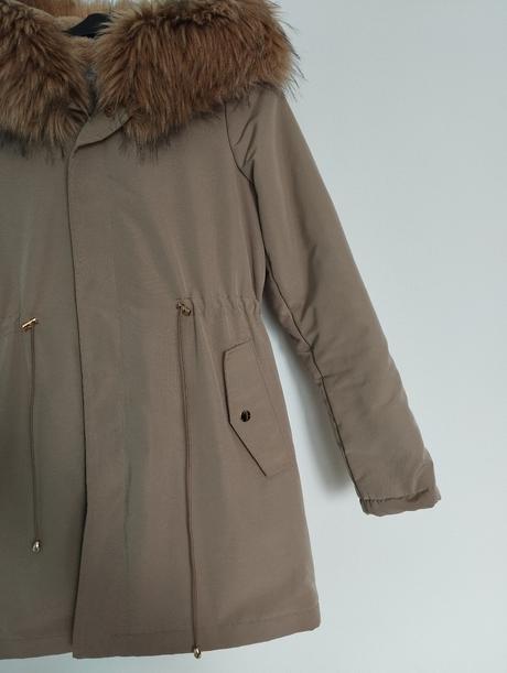 Dámska béžová bunda, s