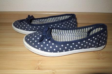 Bodkové balerínky, 31