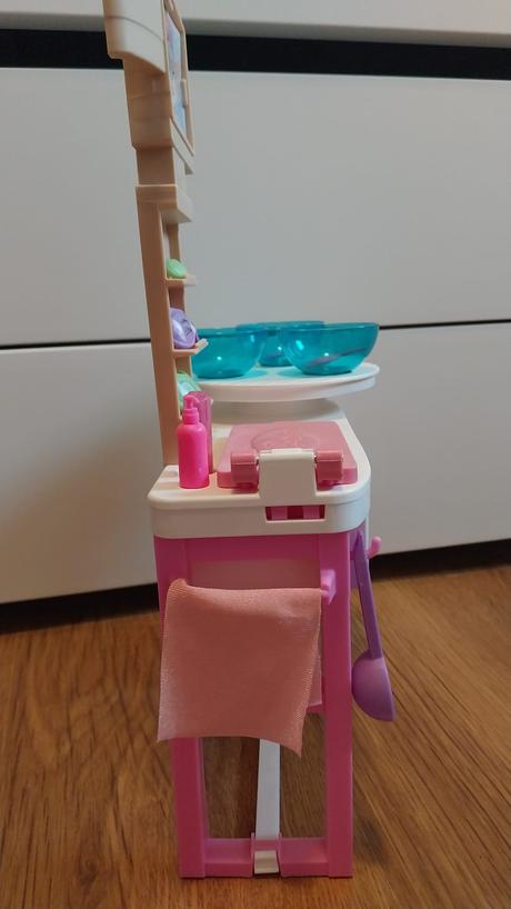 Barbie karavan a zvieraci salon, 