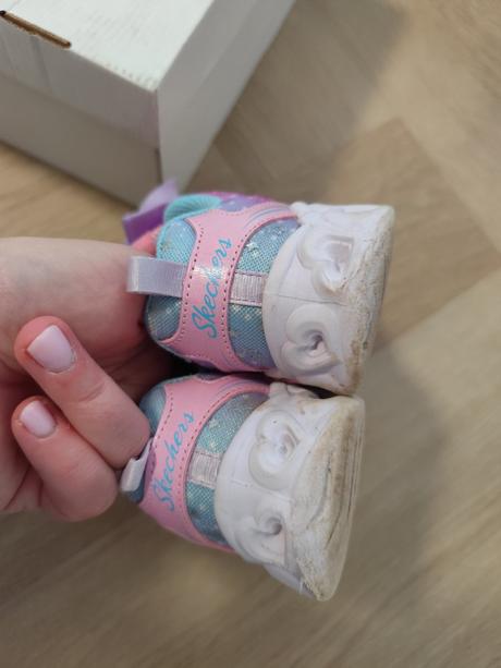 Skechers, skechers,26