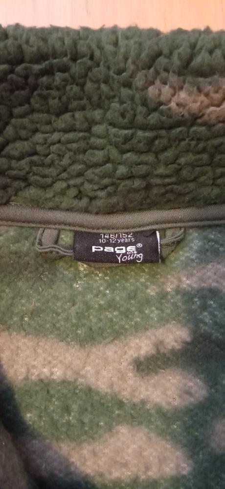 Chlpatá mikino-bunda, takko,152