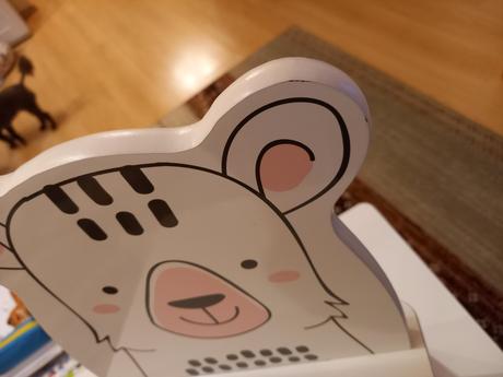 Stôl s 2 stoličkami ako nové, 