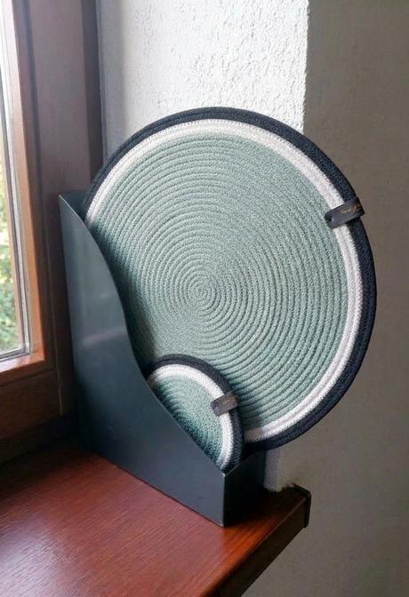 Podnos pod tanier a šálku, 