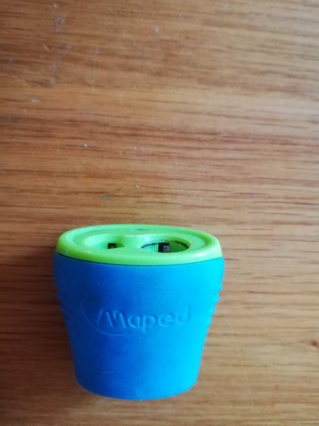 Strúhadlo dvojdierové maped, 