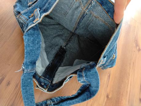 Kabelka cez plece riflova, 