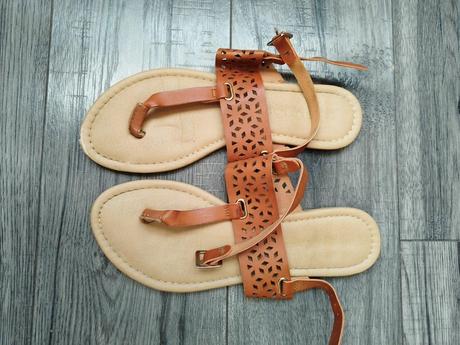 Sandálky, atmosphere,38