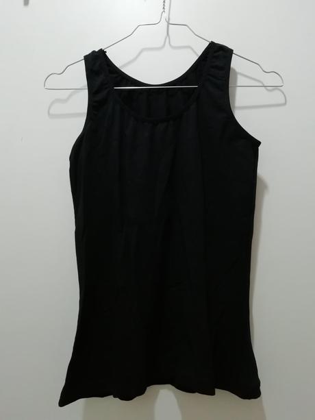 Čierne letné tielko, 158