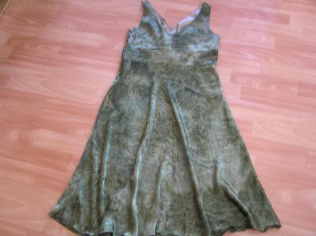 Hodvábne šaty, 40