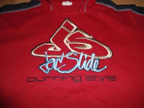 Cervena chlapcenska mikina, 122