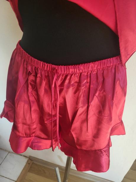 Nova cervena "satena" pyzamka na spanie xl, xl