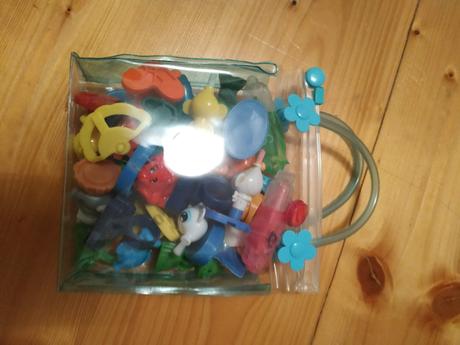 Mix pasteliek, štetčekov - v taštičke, 