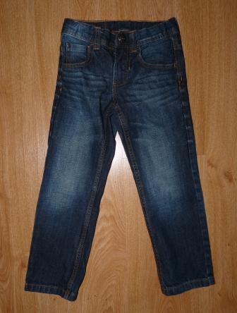 Tmavomodre, hema,110