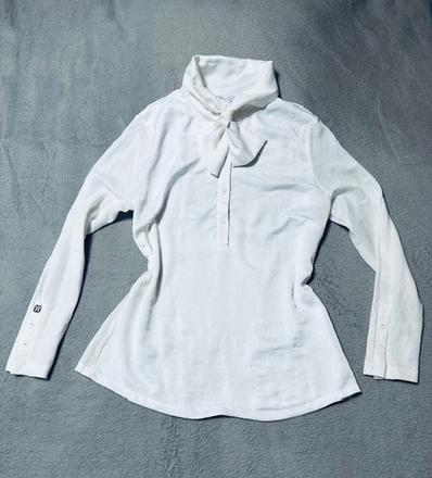 Biela lesklá elastická blúzka s mašľou zn. magenta, m