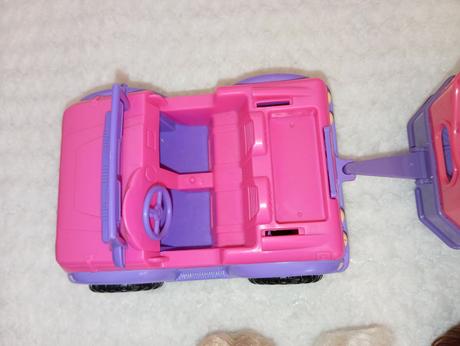 Barbie autíčko s prívesom, 