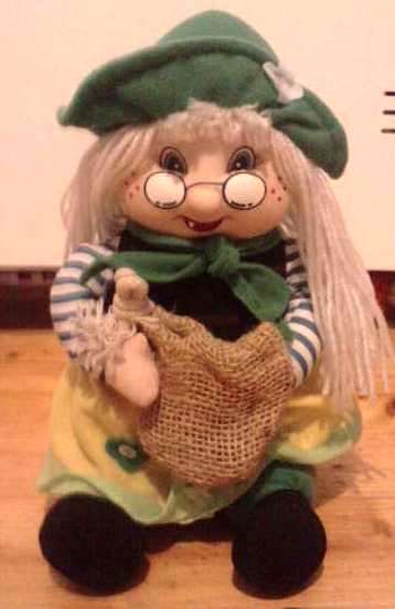 Plyšová bábka sediaca 27 cm,