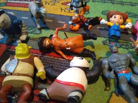 Rôzne figúrky z rozprávok, 