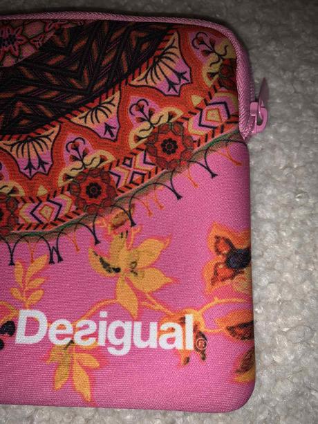 Kozmetická taška desigual,