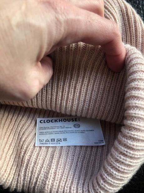 Čiapky dámske/dievčenské rôzne, 