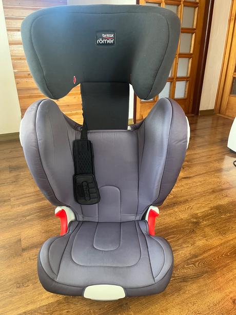 Autosedacka britax romer kidfix 15-36 kg, britax
