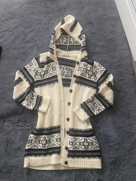 Sveter na gombíky, l