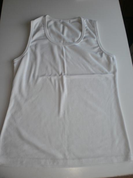 Predávam dámske oblečko lacno, s