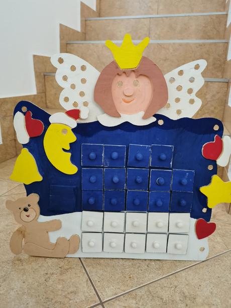 Adventný kalendár,