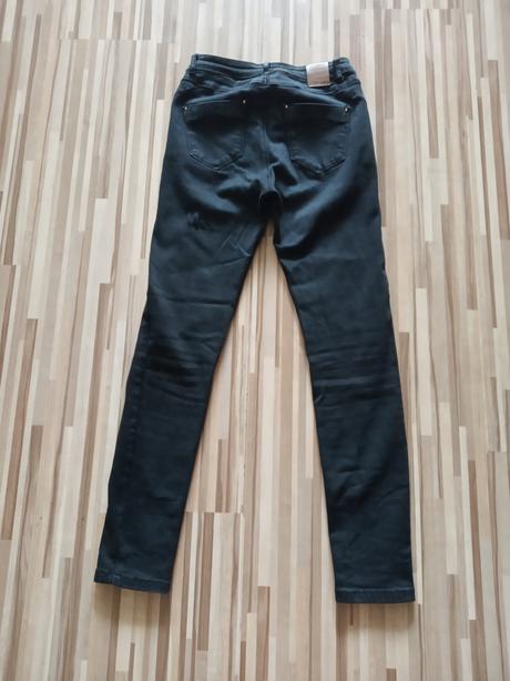 Elastické rifľové nohavice čierne s, s