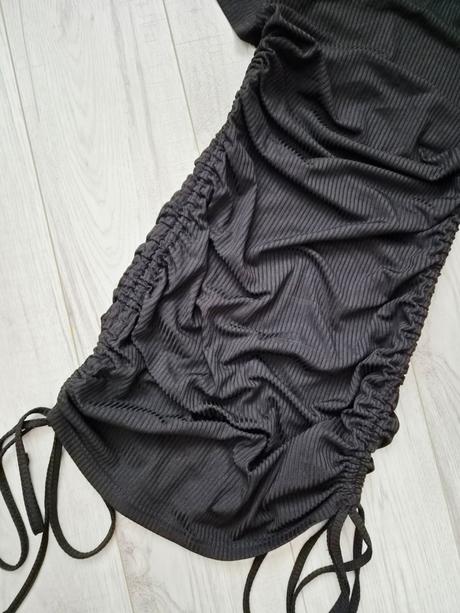 Mini elasticke šaty, xs