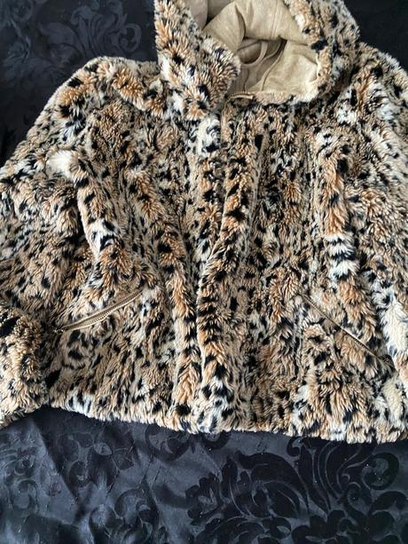 Tenší kožuštek, m