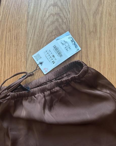 Zara luxusné saténové viral šortky m-l, zara,l / m