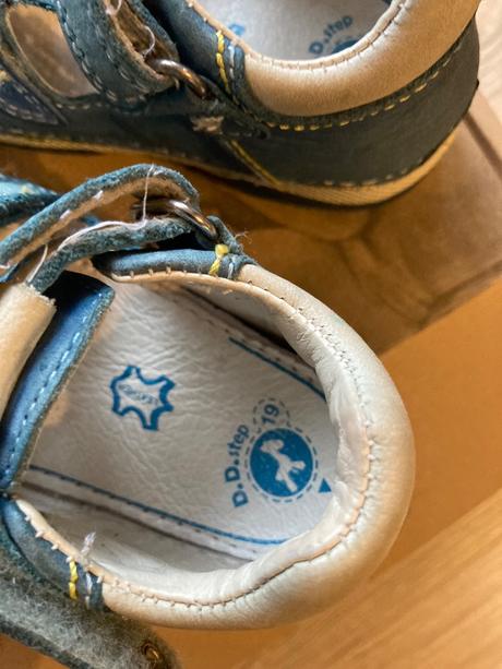 Sandále, d.d.step,19