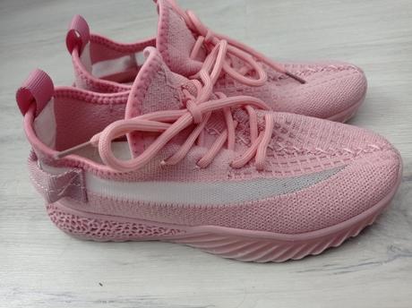 Ľahké vzdušné tenisky 36 v top stave, 36