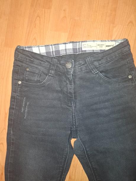 Chlapčenske rifle, pepperts,152