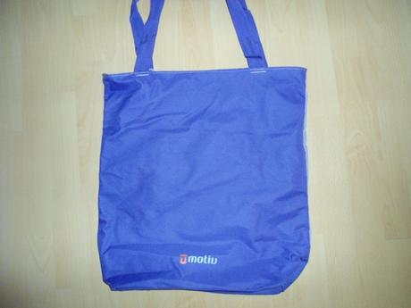 Fialova taska cez rameno, 