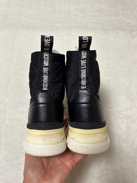 Šušťákové členkové tenisky zn. love moschino, moschino,40