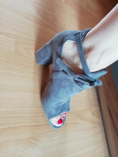 Topánky s otvorenou špičkou, 37