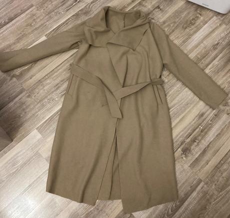 Krásny béžový kabát, m