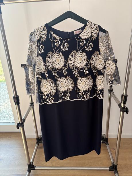 Set oblecenia c.48 a 50, 48