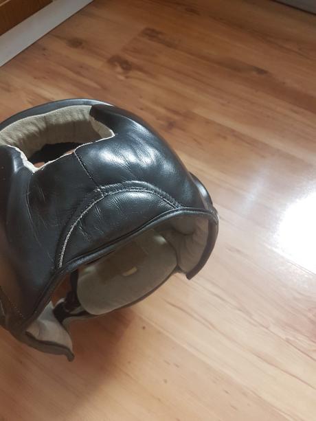 Prilba na zápasy/box mma perditor, 