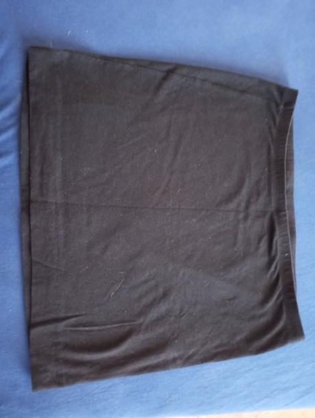 Cierna sukna, basics,m