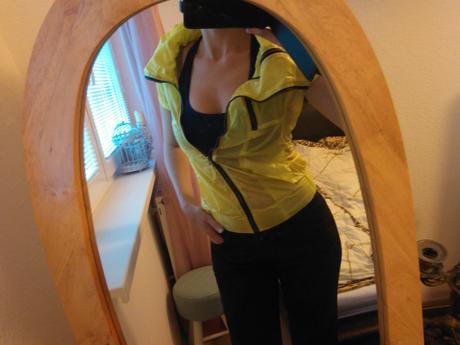 Extravagantná vestička, s