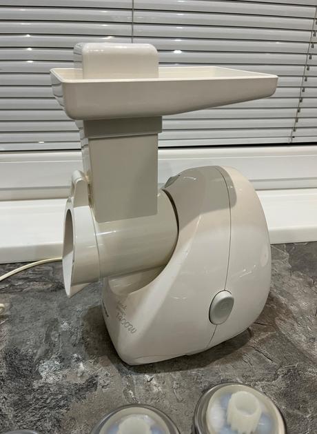 Zelmer 886.84 mlynček na mäso a strúhač, zelmer