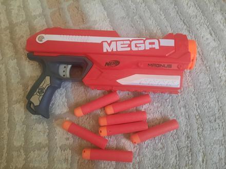 Nerf mega magnus, 