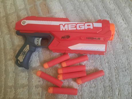 Nerf mega magnus, 