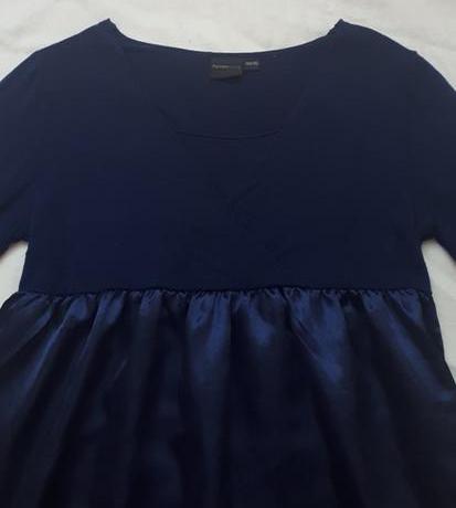 Tmavomodry top s dlhými rukavmi, 152