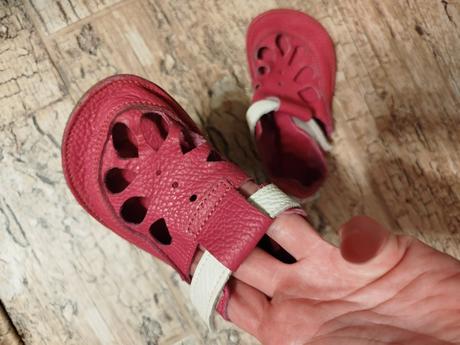 Barefoot sandálky v super stave, baby bare shoes,25