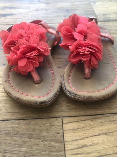 Sandalky, young dimension,23