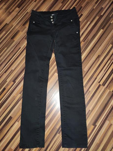 Čierne úzke rifle 27, 28