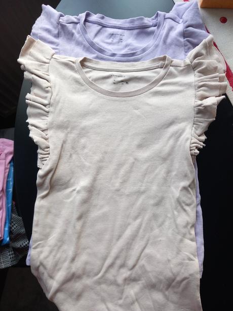 Predám dievčenské 2 tričká veľ. 152 cm, 152