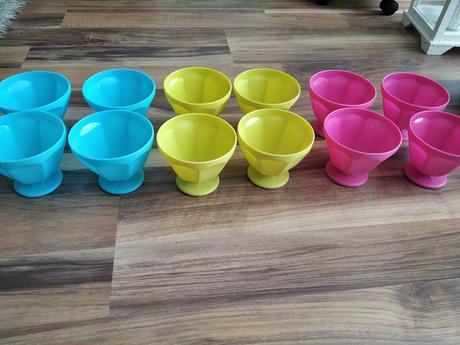 Plastové pohariky na zmrzlinu, 